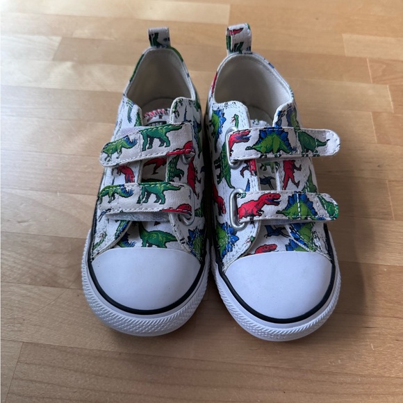 Converse dinosaur size 9 - Picture 1 of 4